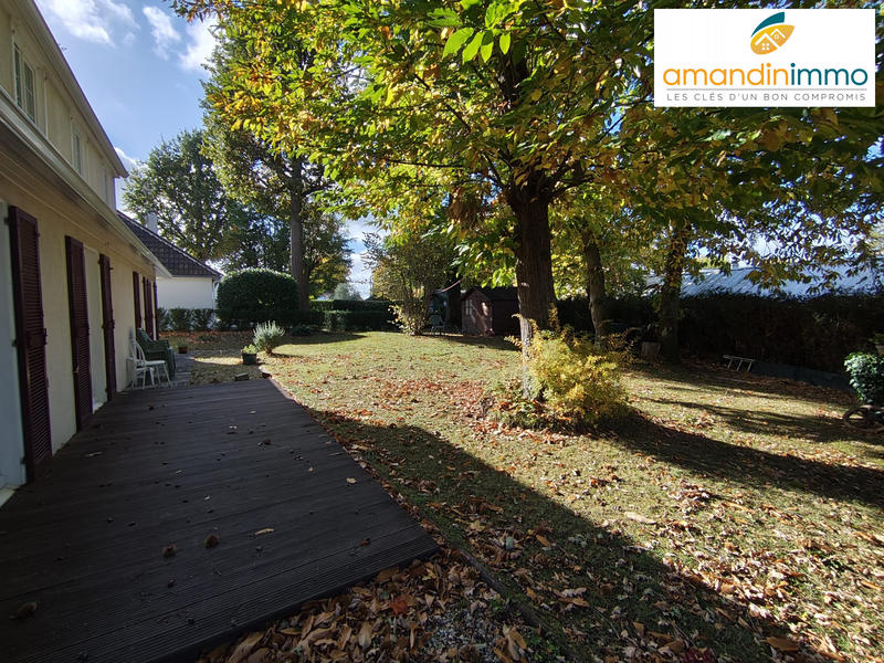 Maison - 172 m² - 8 pièces