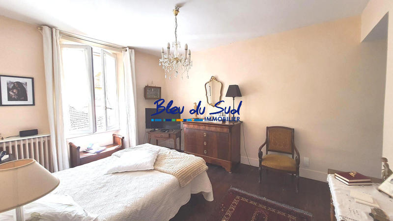 Maison - 196 m² - 10 pièces