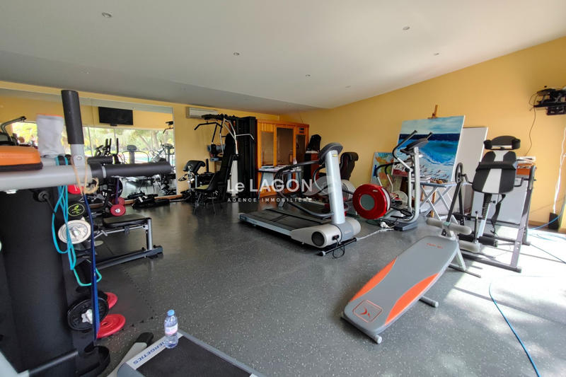 Propriété - 200 m²