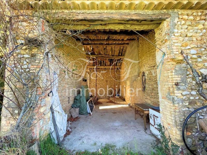 Propriété - 220 m² - 12 pièces