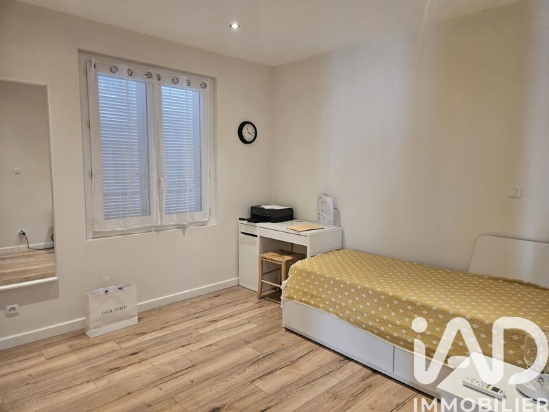 Maison - 300 m² - 10 pièces