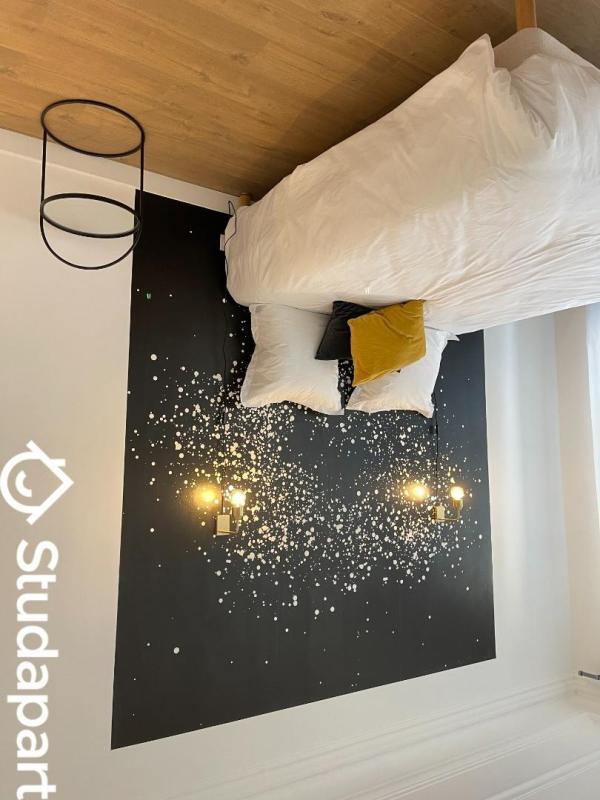 Chambre - 9 m² - 1 pièce