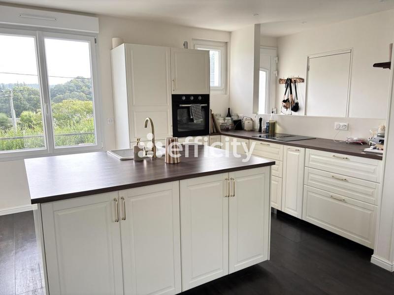 Maison - 123 m² - 4 pièces