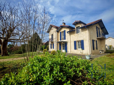 Maison - 160 m² - 5 pièces