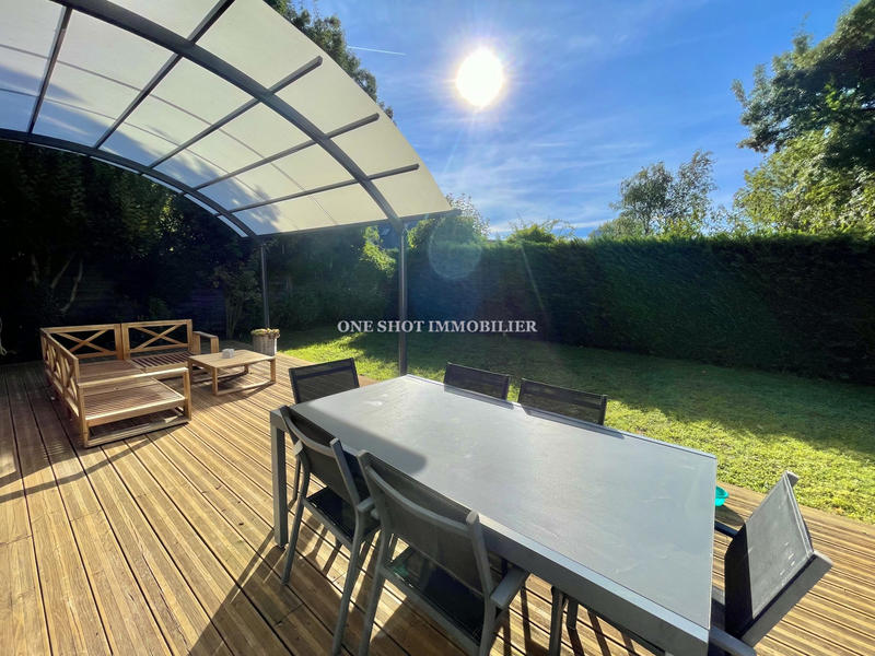 Maison - 231 m² - 7 pièces