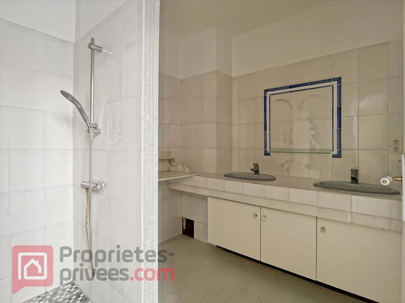 Maison - 263 m² - 9 pièces