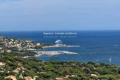 Maison - 213 m² - 7 pièces