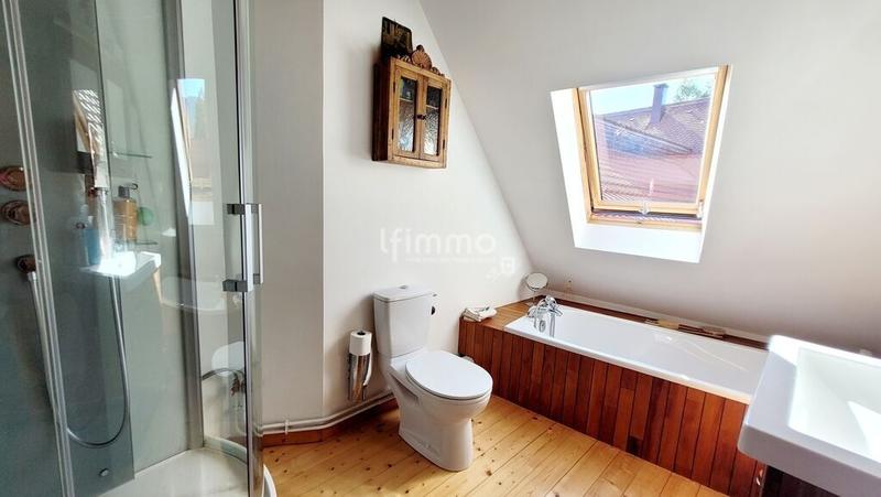 Maison - 207 m² - 7 pièces