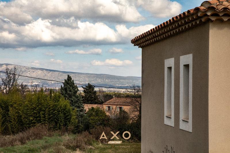 Maison - 220 m² - 8 pièces