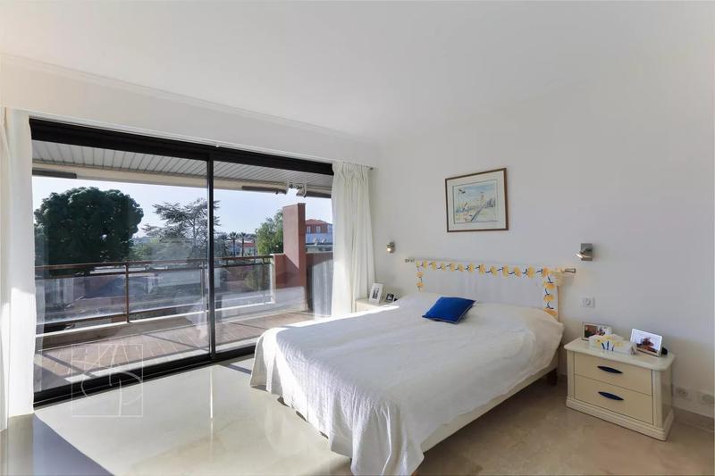 Appartement - 162 m² - 4 pièces