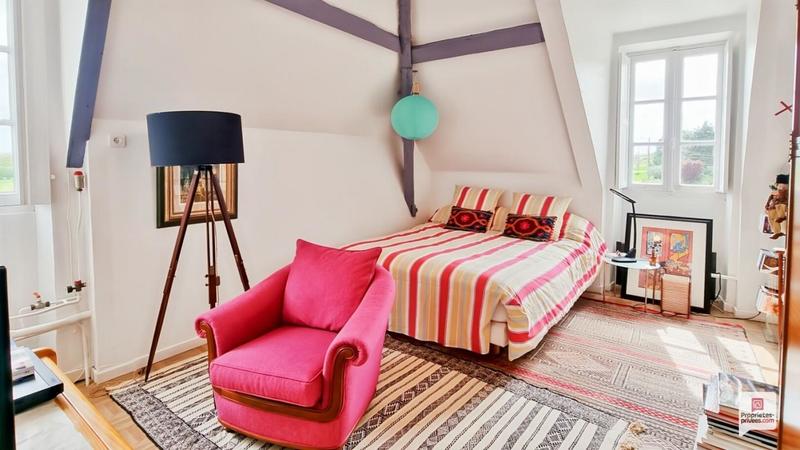 Demeure - 320 m² - 12 pièces