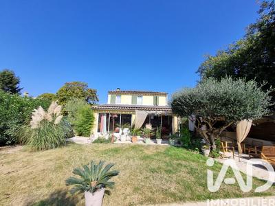 Maison de village - 200 m² - 7 pièces