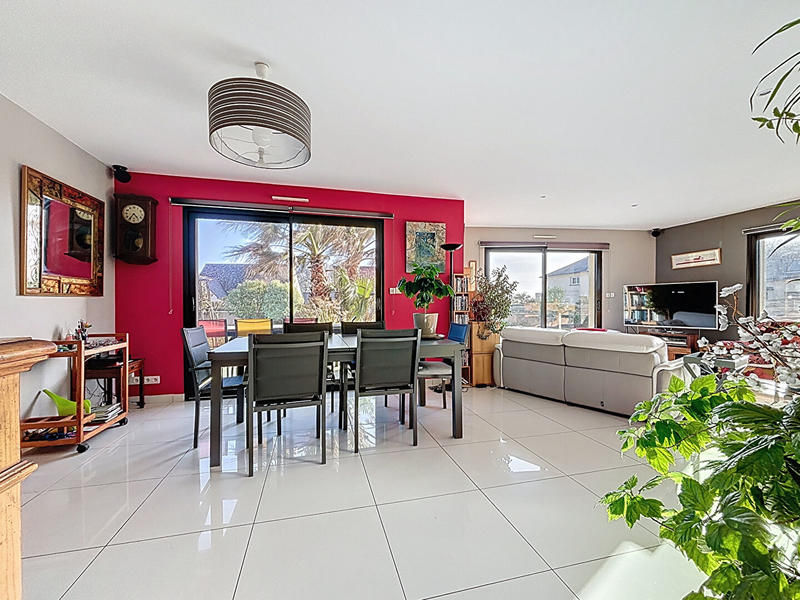 Maison - 143 m² - 6 pièces