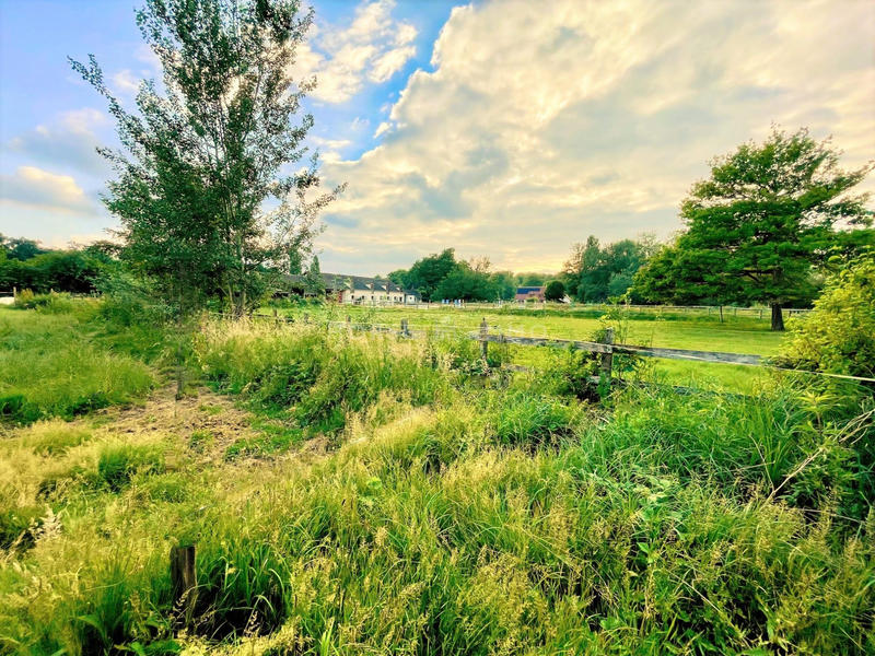 Maison - 240 m² - 6 pièces