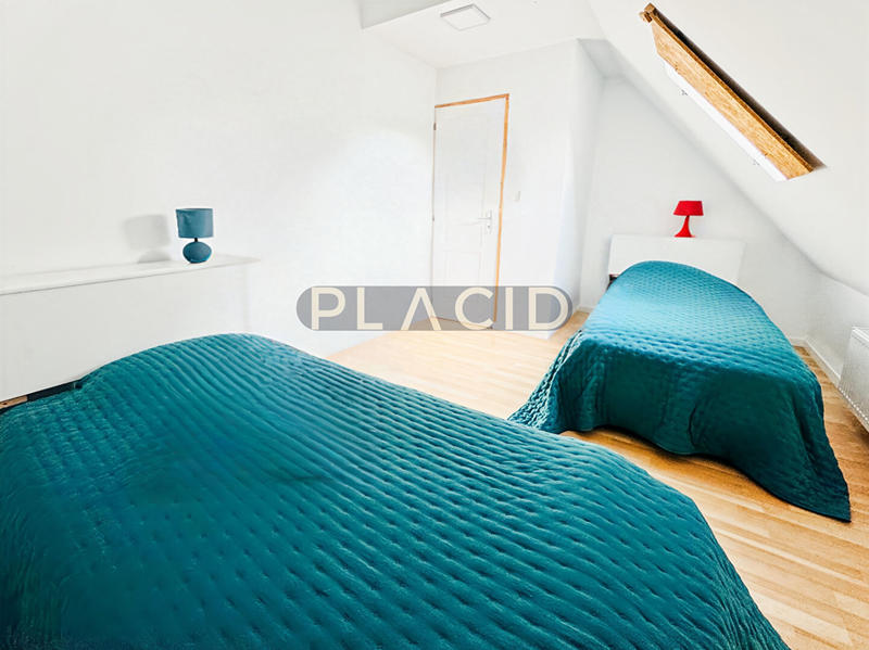 Maison - 328 m² - 10 pièces