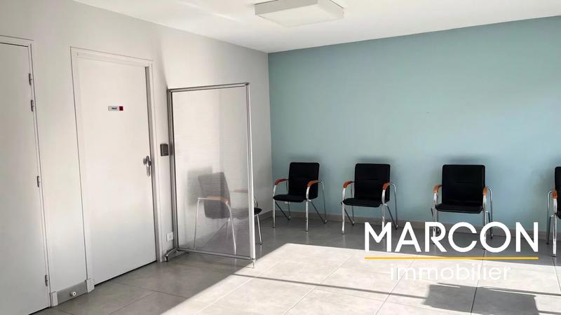 Local d'activités - 102 m² - 3 pièces