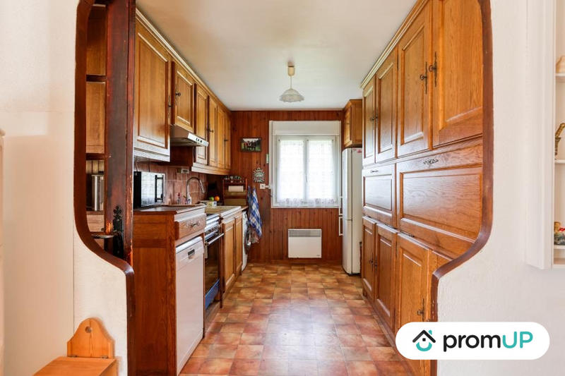 Maison - 95 m² - 8 pièces