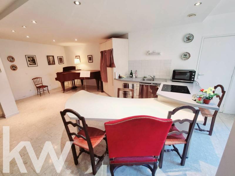 Viager - Appartement - 104 m² - 3 pièces