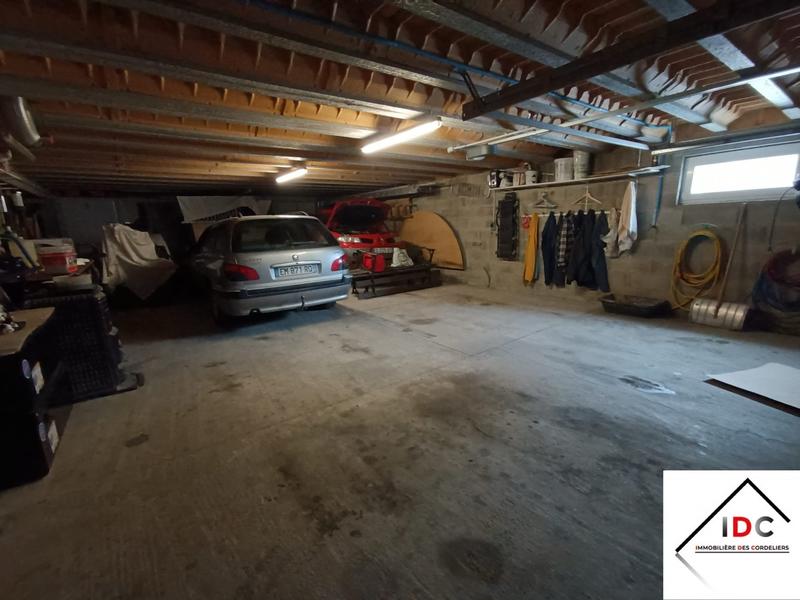 Maison contemporaine - 270 m² - 7 pièces