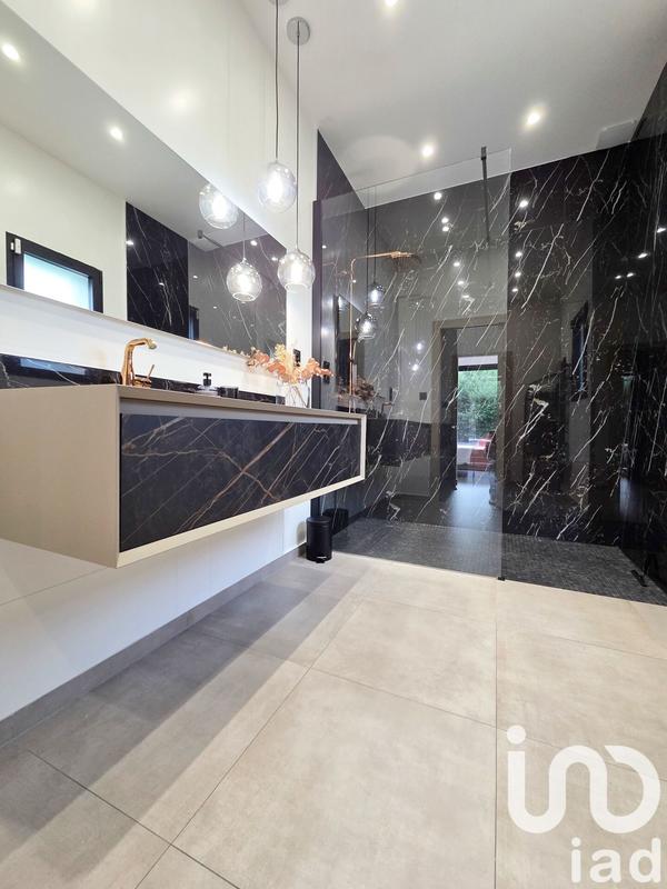 Maison de maîtres - 207 m² - 5 pièces