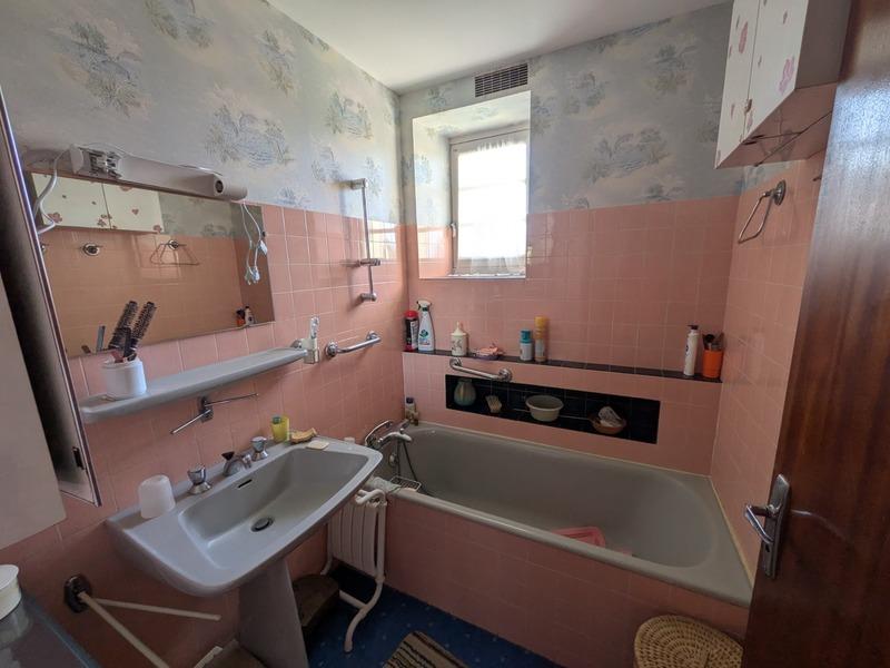 Maison - 170 m² - 9 pièces