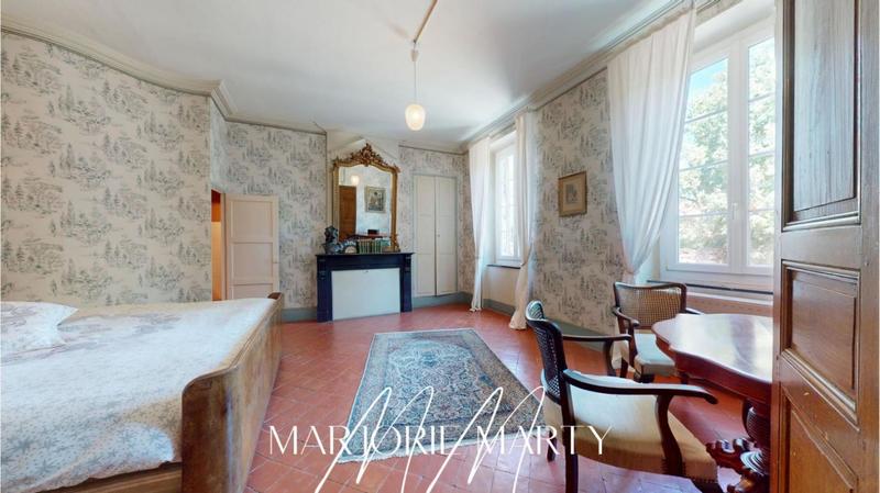 Propriété - 490 m² - 13 pièces