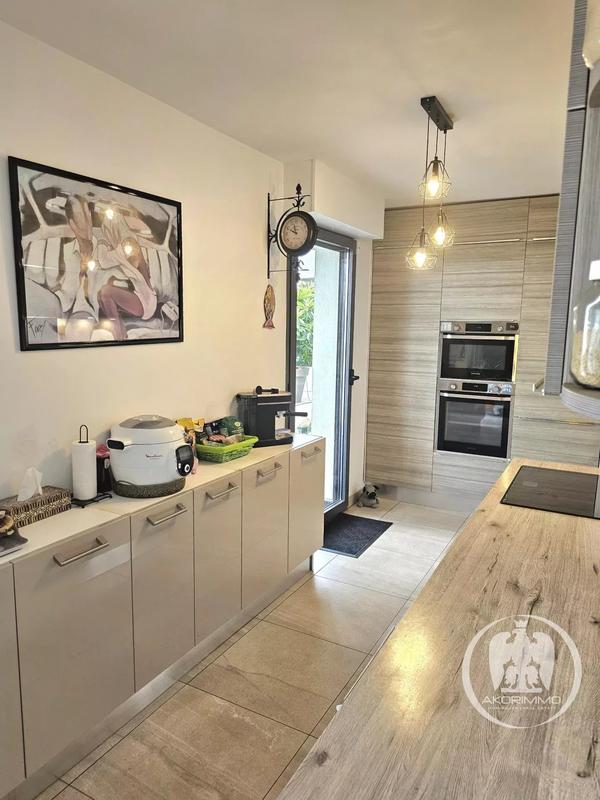 Appartement - 108 m² - 4 pièces