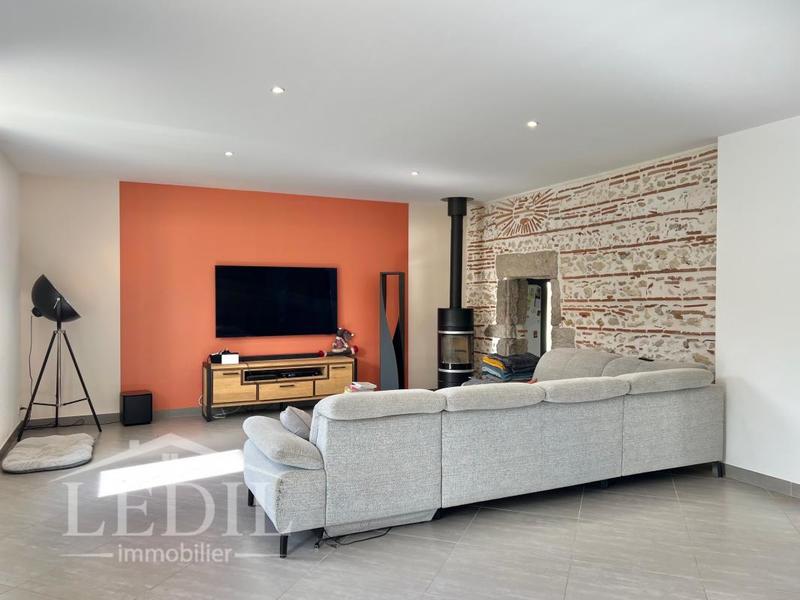 Maison en pierre - 286 m² - 5 pièces