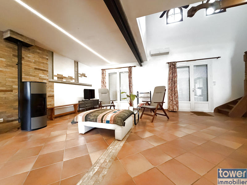 Maison de village - 160 m² - 1 pièce