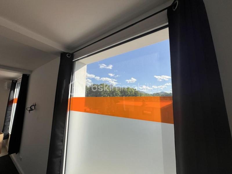 Local d'activité / Entrepôt - 99 m² - 1 pièce