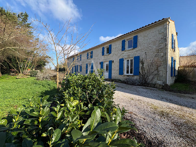 Maison - 262 m² - 8 pièces