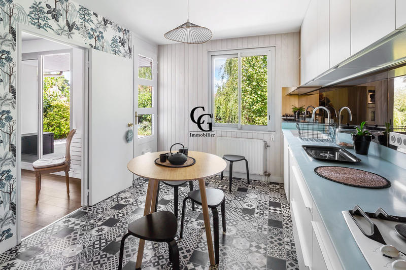 Maison - 170 m² - 7 pièces