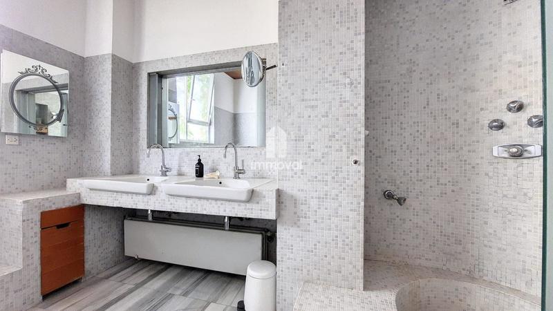 Duplex - 177 m² - 6 pièces