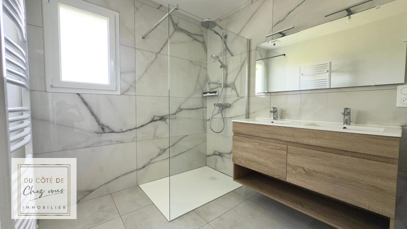 Maison - 93 m² - 5 pièces