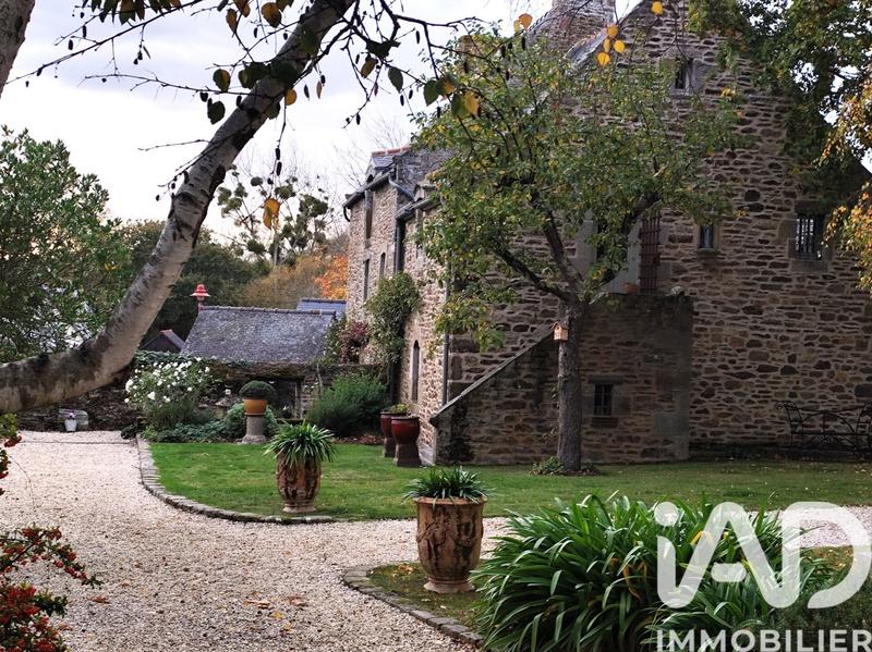 Maison - 218 m² - 6 pièces