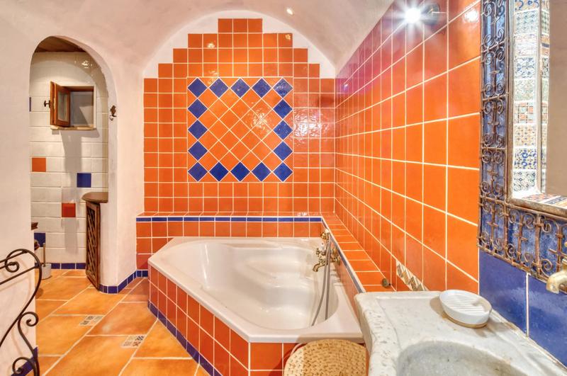 Villa - 235 m² - 6 pièces