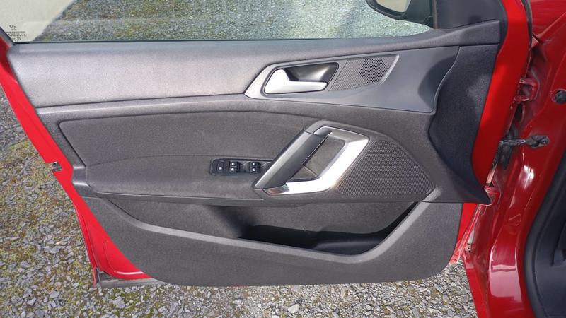 Peugeot 308 Sw II 1.6 BlueHdi 120 Eat6 Active Business