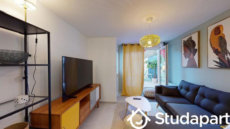 Chambre - 14 m² - 1 pièce