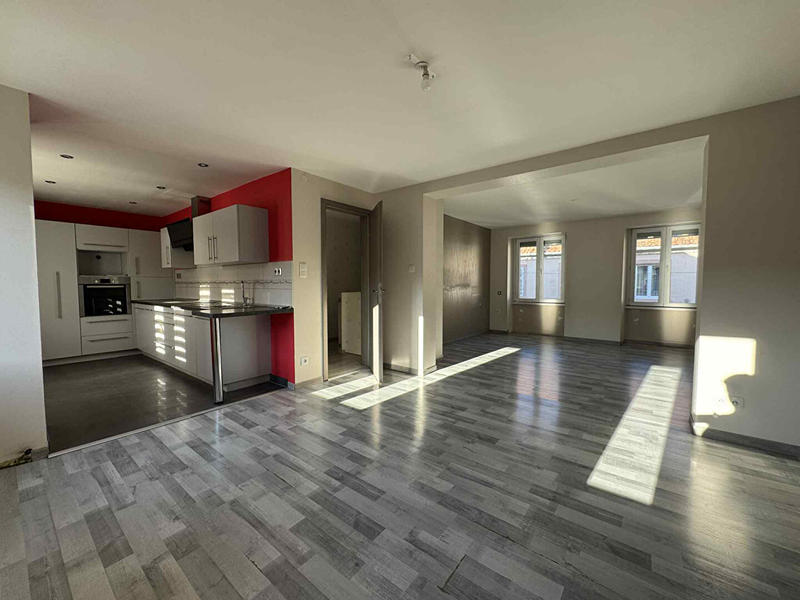 Appartement - 93 m² - 5 pièces