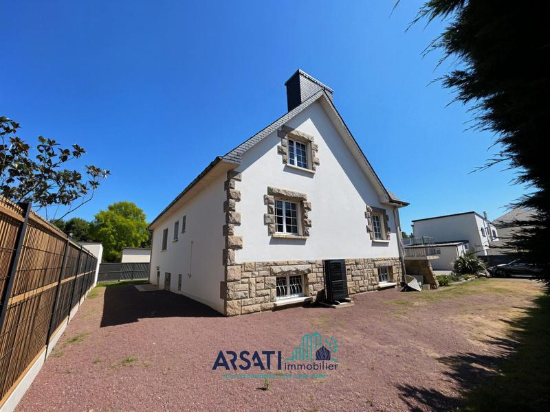 Maison traditionnelle - 143 m² - 6 pièces