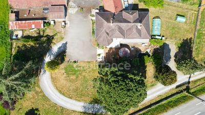 Maison - 178 m² - 8 pièces