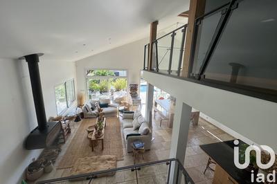 Maison - 238 m² - 6 pièces