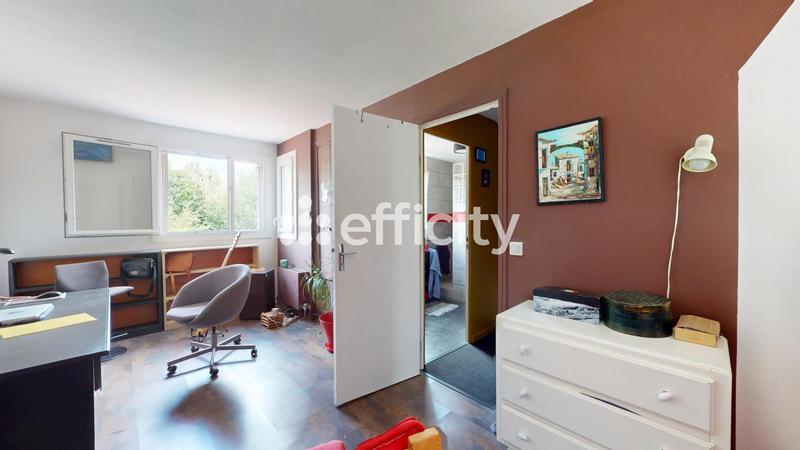 Maison - 110 m² - 6 pièces