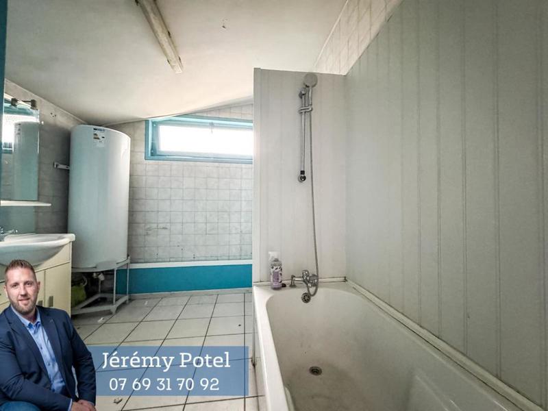 Immeuble - 200 m² - 7 pièces