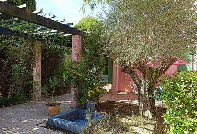 Propriété - 212 m² - 14 pièces