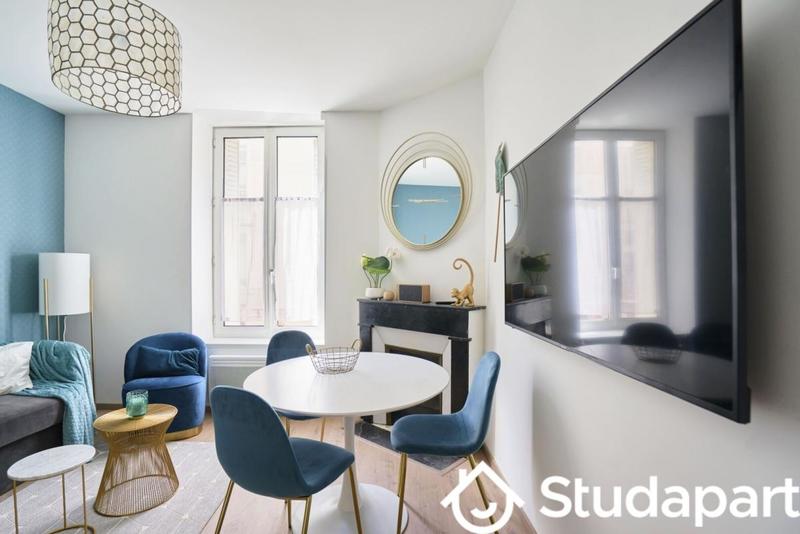 Chambre - 13 m² - 1 pièce