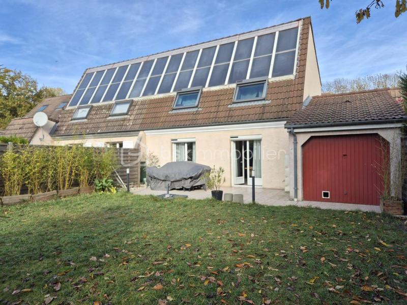 Maison - 102 m² - 6 pièces