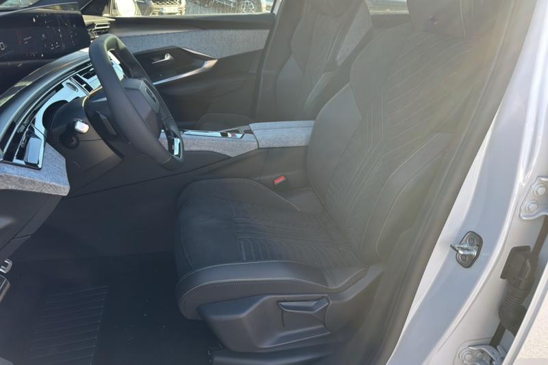 Peugeot 3008 Hybrid 145 E-Dcs6 Gt Plus