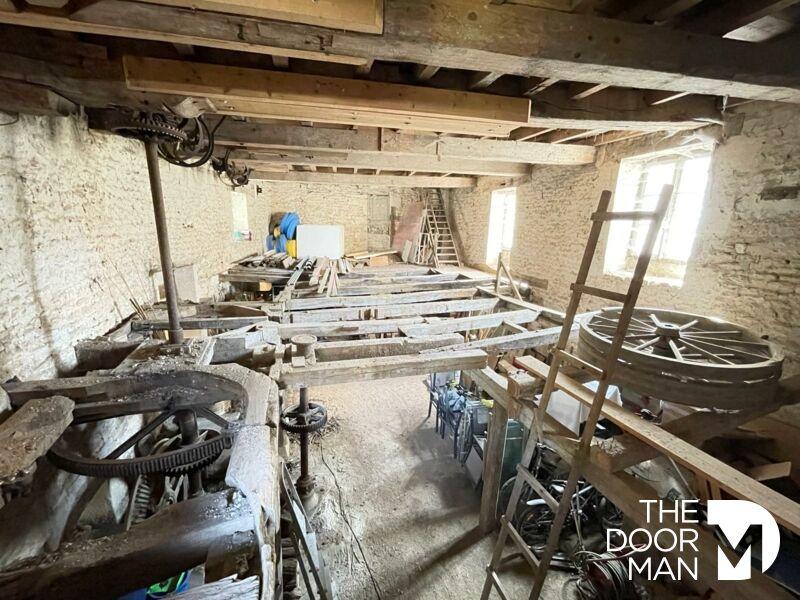 Propriété - 104 m² - 8 pièces