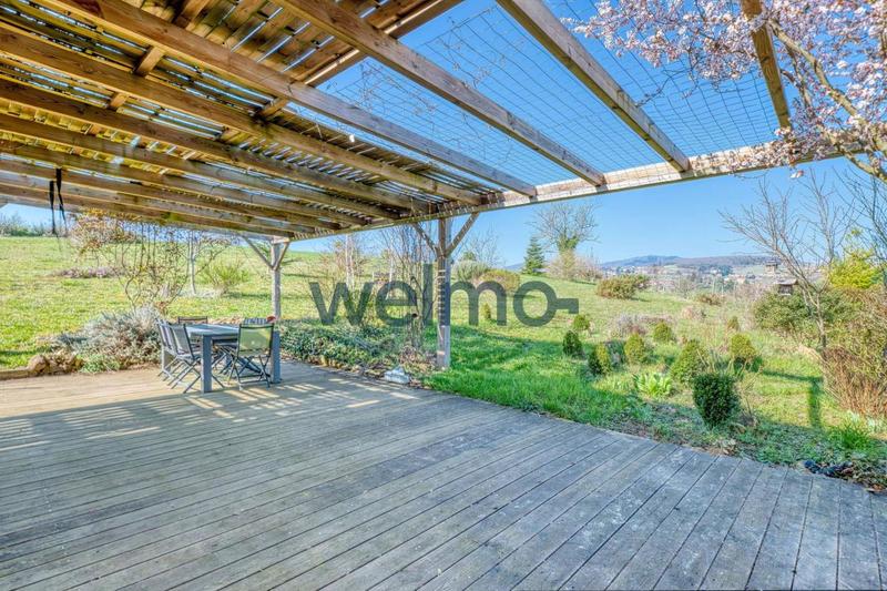 Maison - 360 m² - 10 pièces